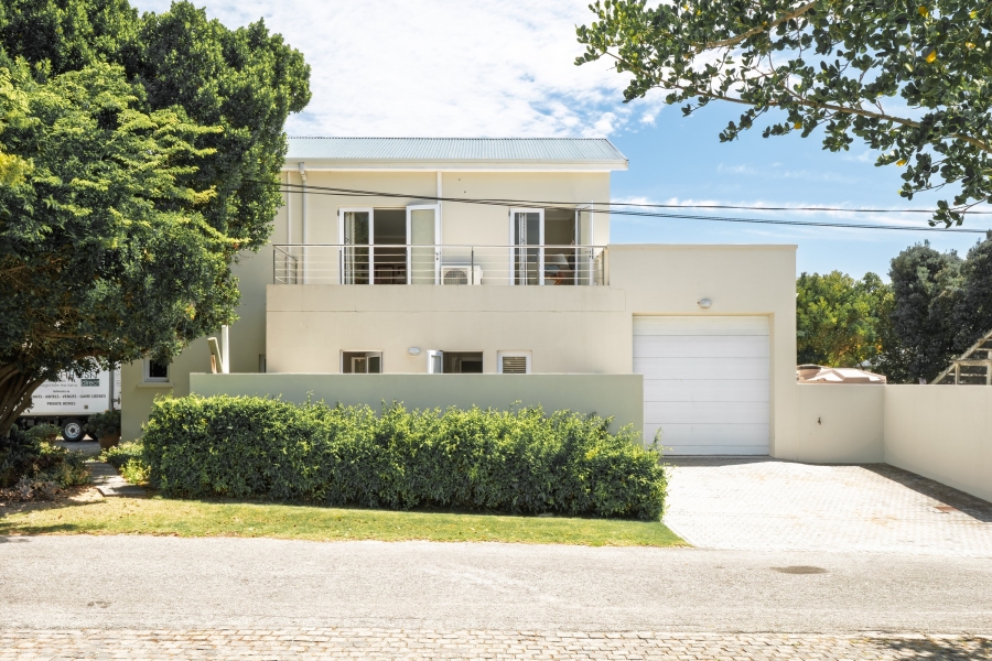 4 Bedroom Property for Sale in Leisure Isle Western Cape